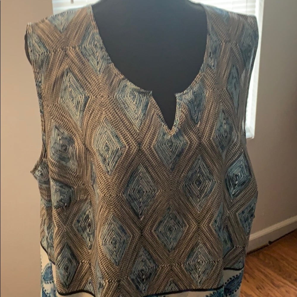 Blouse - Picture 2 of 10
